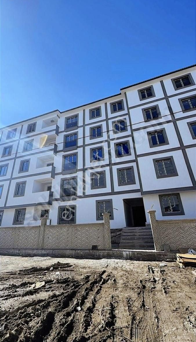 Kars Merkez Yenişehir Satılık Daire BULUT GAYRIMENKUL'DEN YENİŞEHİR SATILIK 2+1 DAİRE