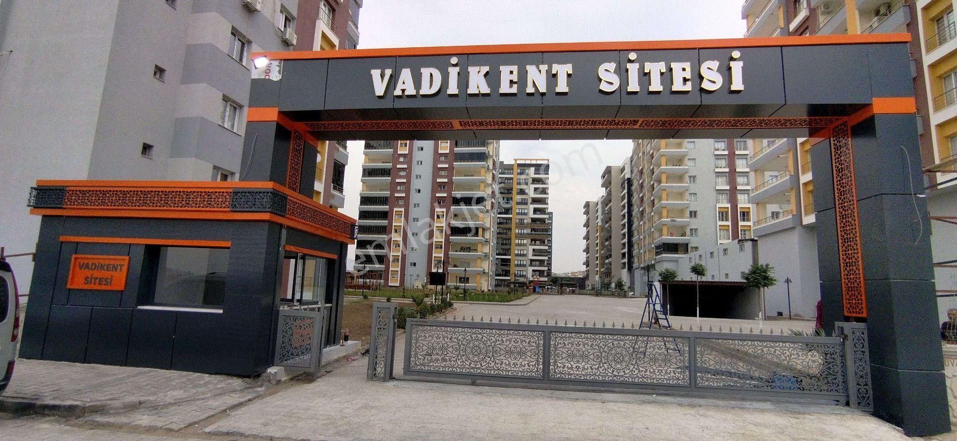 Kızıltepe Yenikent Kiralık Daire  YÜCEAY EMLAK Vadi kent sitesinde 1.KAT KÖŞEBAŞI kiralık Lüks 3+1 Daire