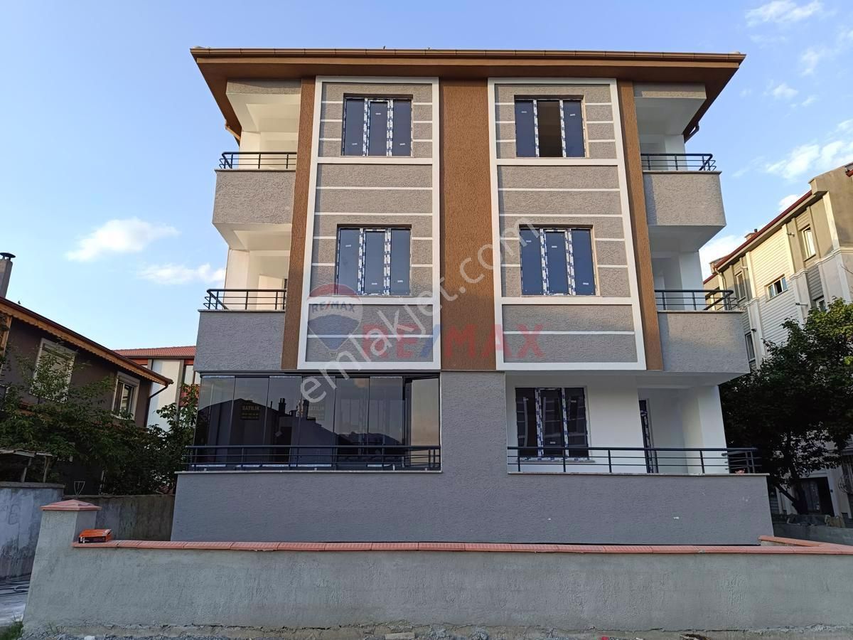 Erzincan Merkez Mimar Sinan Satılık Daire Remaxdem Den Mükemmel Lokasyonda 65m2 Balkonlu Satılık 1+1 Daire