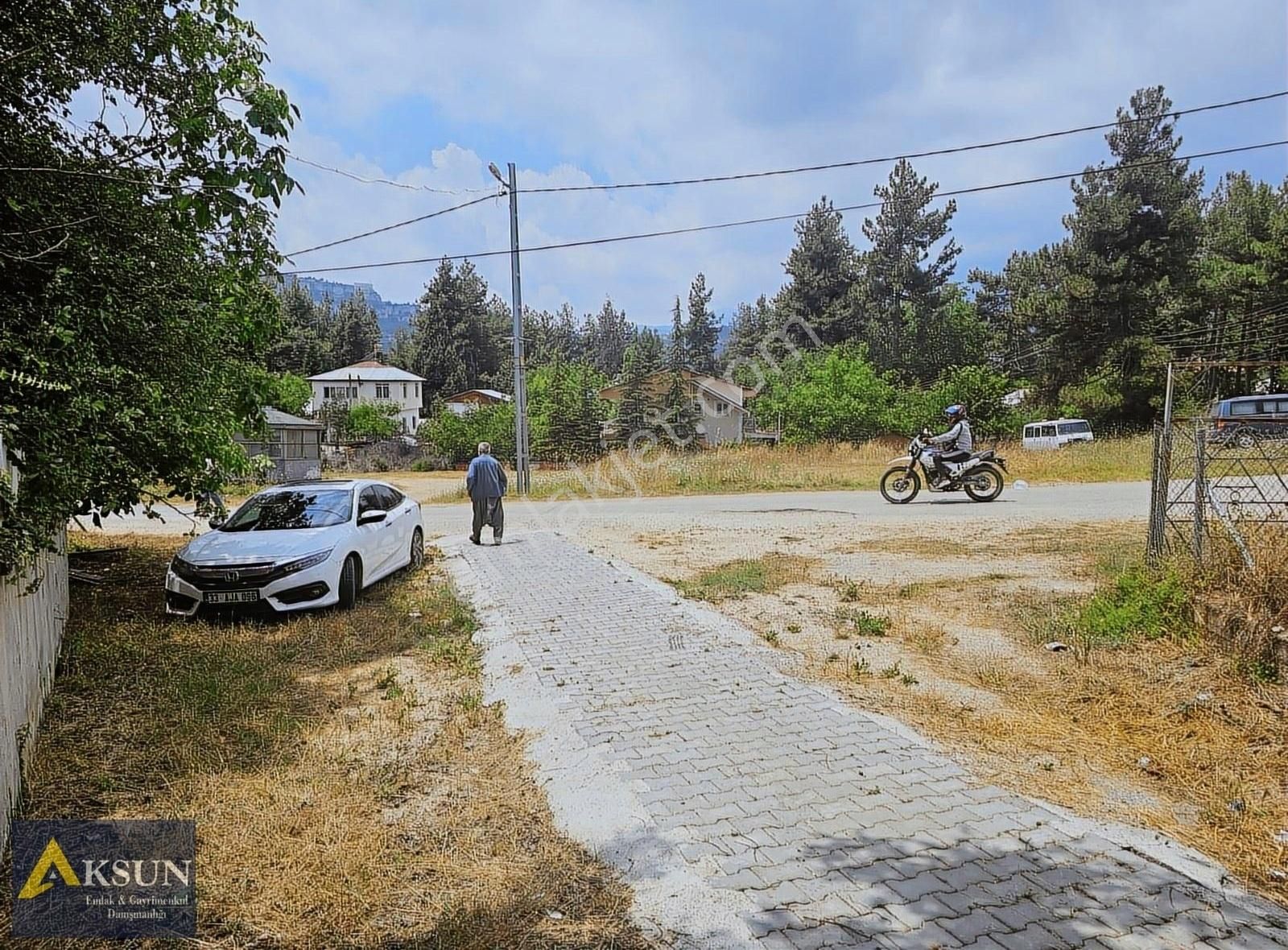 Çamlıyayla Çayırekinliği Satılık Konut İmarlı Aksundan Çamlıyayla Çayırekinliği Muhteşem Konumda 4 Dnm