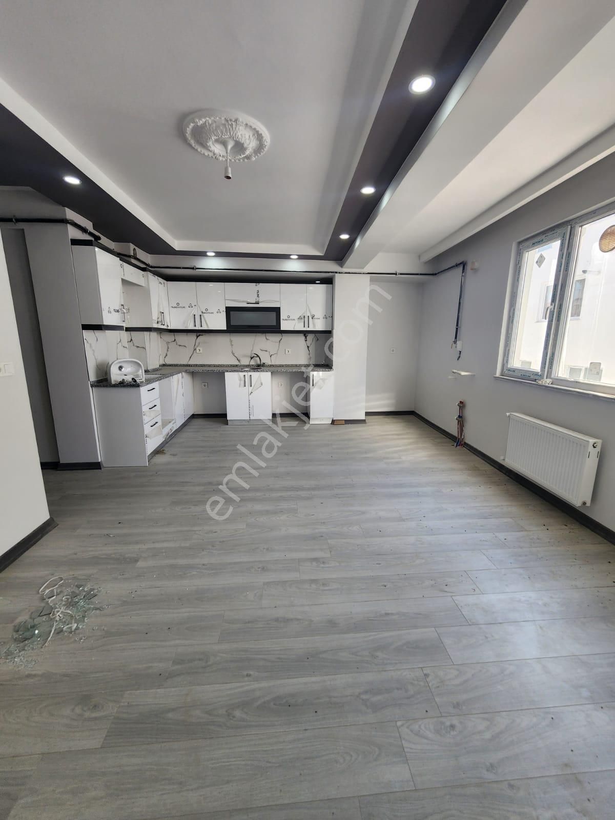 Tepebaşı Sütlüce Satılık Daire  ULUZAFER CD ÜZERİNDE 1.5 YILLIK 195M2 3+1