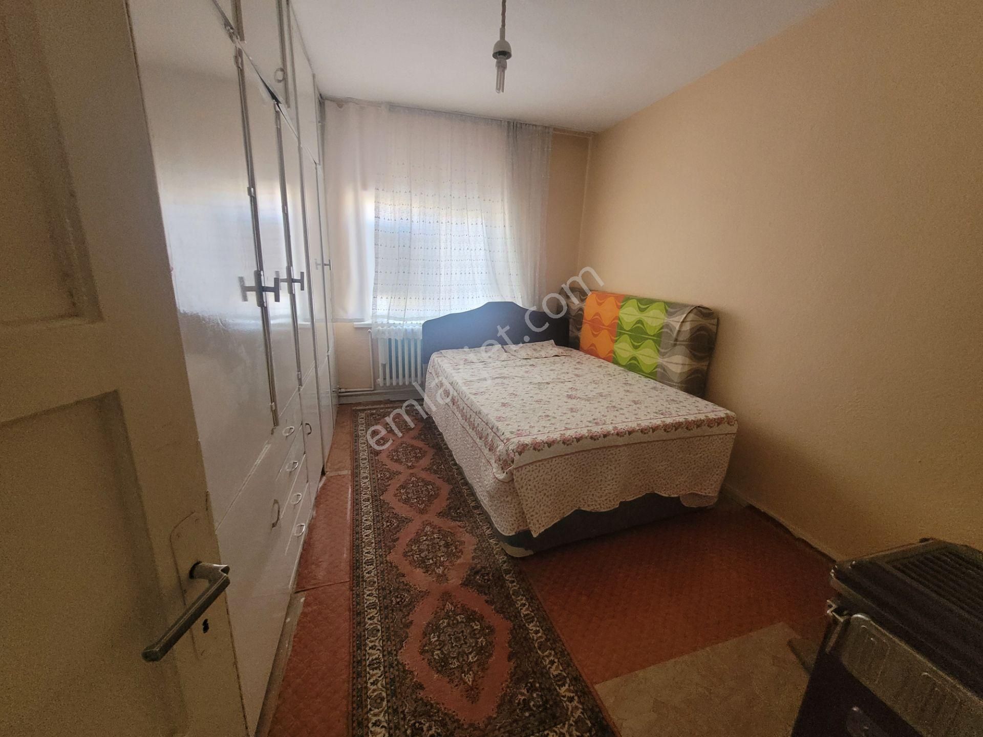 İlbey // Şuhut Cumhuriyet Cad.de Dükkan+1 Daireli Müstakil Bina - Görsel 11