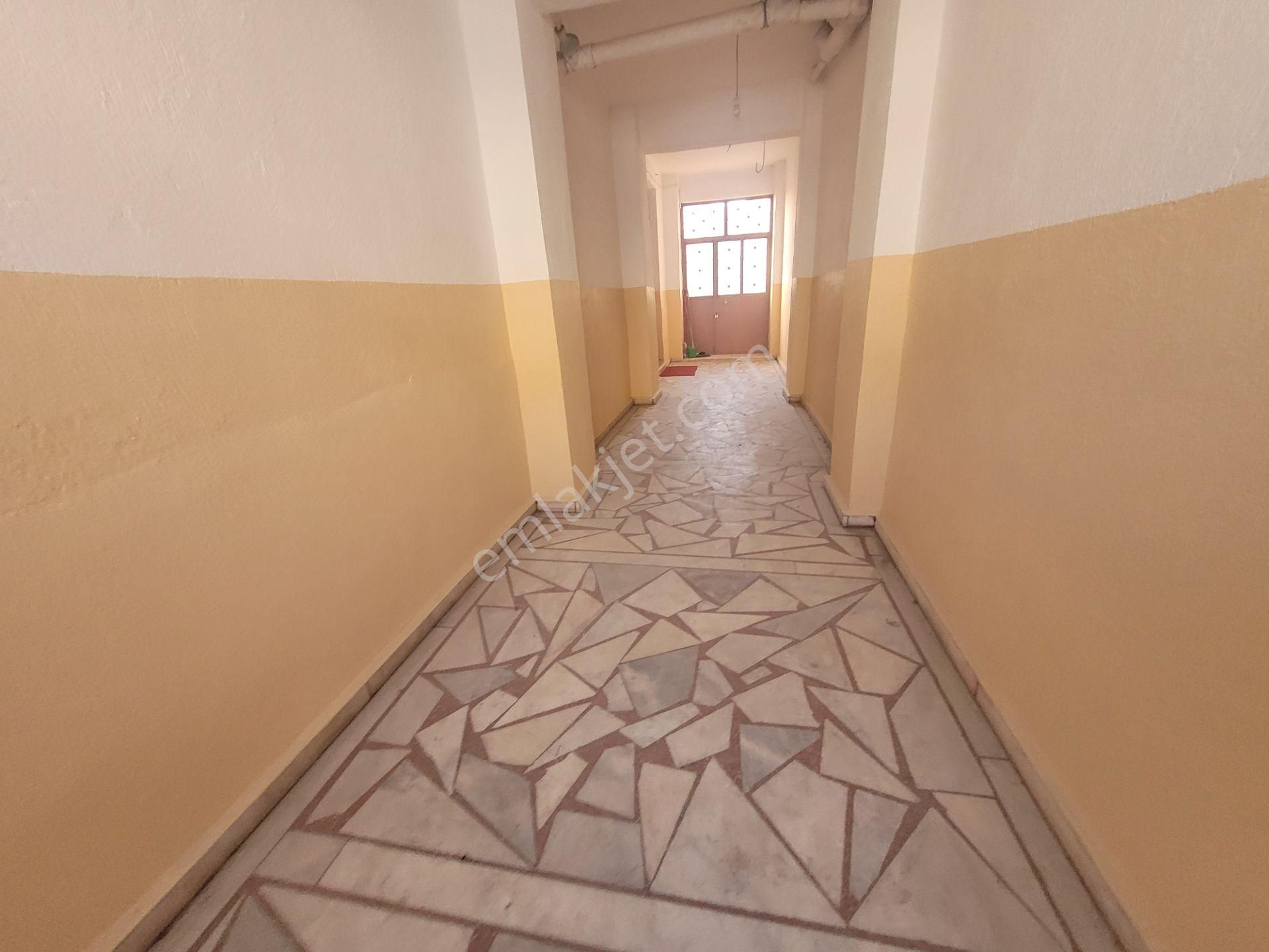 İlbey // Şuhut Cumhuriyet Cad.de Dükkan+1 Daireli Müstakil Bina - Görsel 22