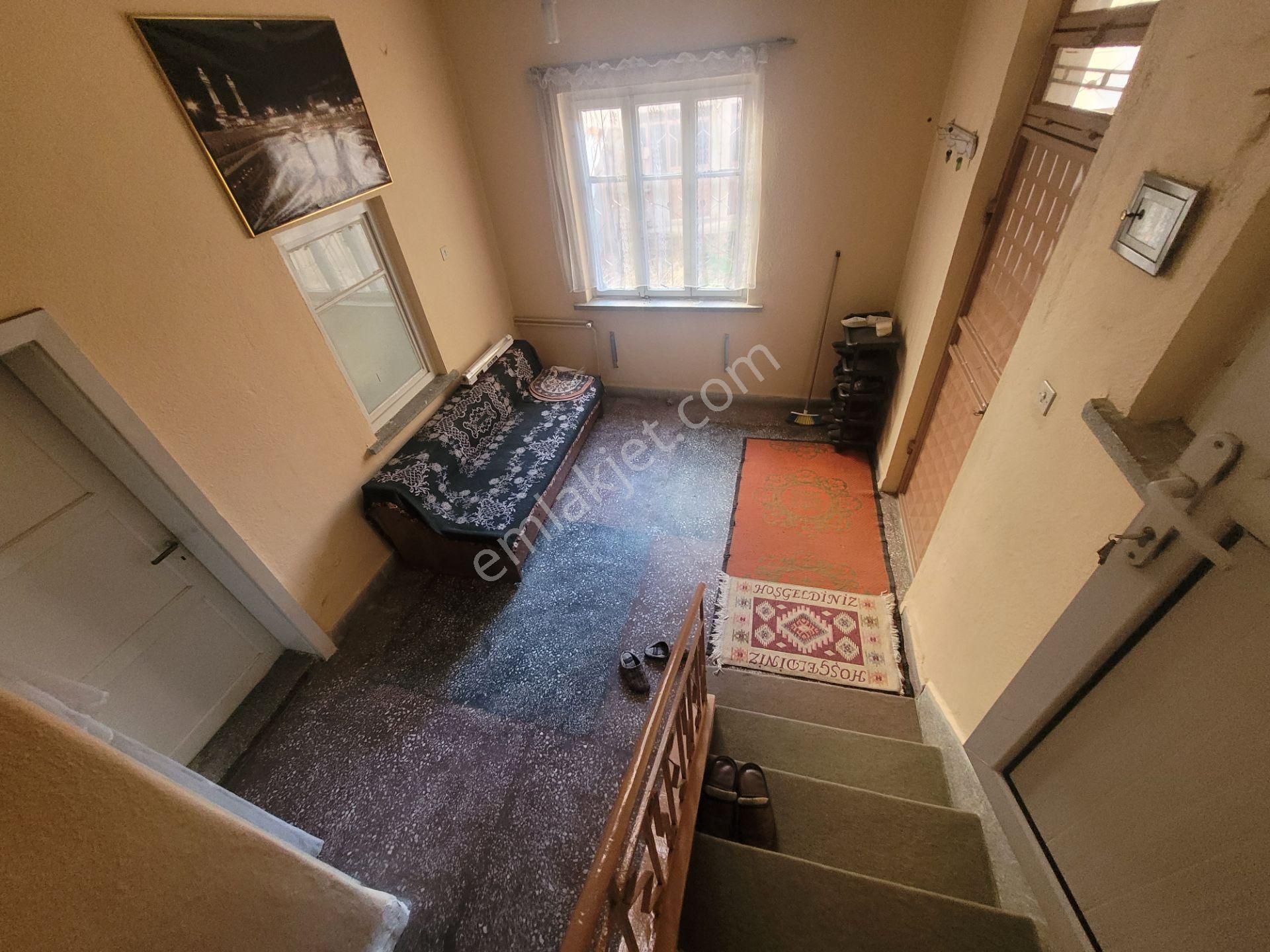 İlbey // Şuhut Cumhuriyet Cad.de Dükkan+1 Daireli Müstakil Bina - Görsel 18