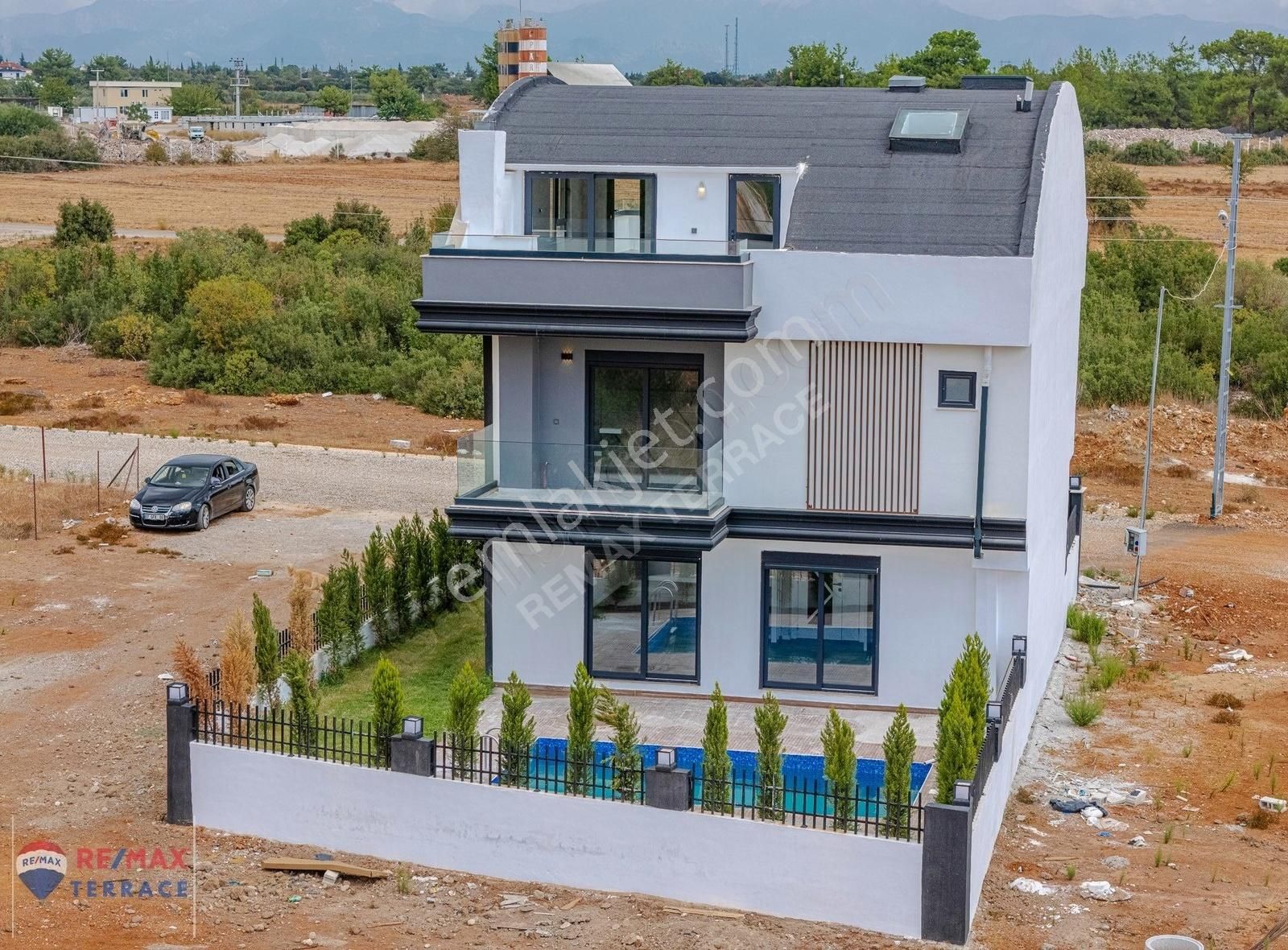 Kepez Odabaşı Satılık Villa KEPEZ ODABAŞINDA 6+1 TAM MÜSTAKİL SATILIK VİLLA