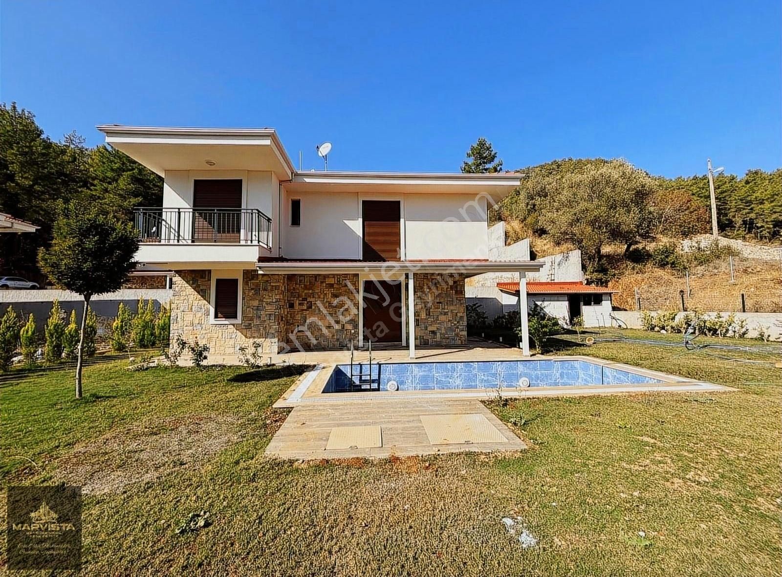 Marmaris Çetibeli Satılık Villa Marvistada'dan Çetibelinde Satılık Havuzlu Sıfır 3+1 Villalar