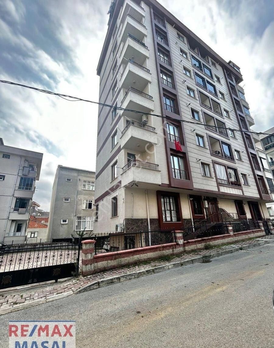 Çekmeköy Aydınlar Satılık Daire Aydınlar Mah. Satılık 2+1 Arakat Açık Otoparklı Daire