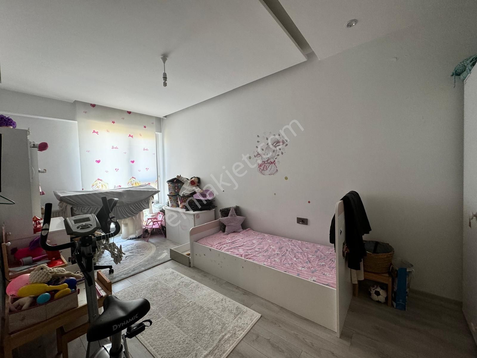 Çiğli Ataşehir Hastaneye Yakın Kiralık Daire Full Eşyalı Kiralık Daire 