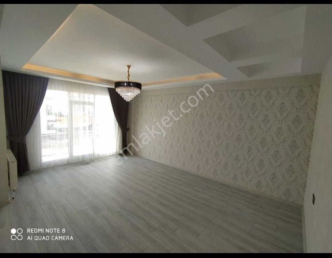 Bağlar Bağcılar Satılık Daire SATILIK 2+1 SON KAT DAİRE NET 90 M2