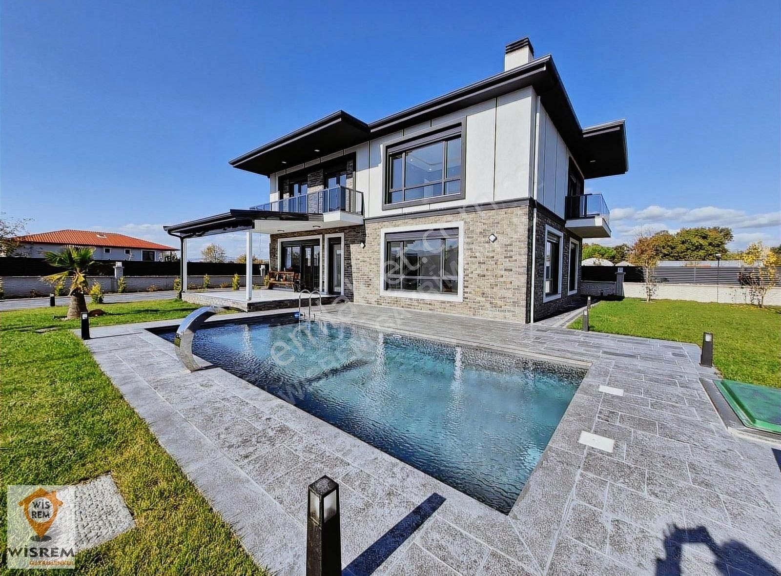 Kartepe Rahmiye Satılık Villa KOCAELİ KARTEPE RAHMİYE MAHALLESİNDE SATILIK VİLLA