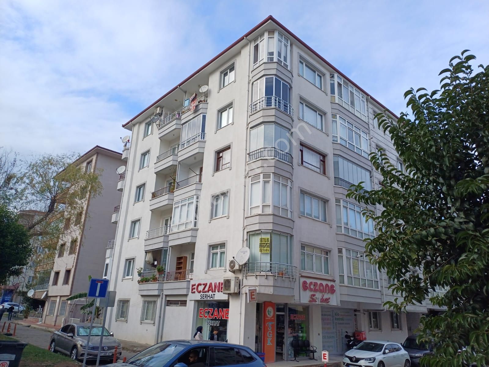 Yalova Merkez Bahçelievler Satılık Daire  Yalova Merkez Bahçelievler Mahallesi 3+1 Asansörlü Satılık Daire