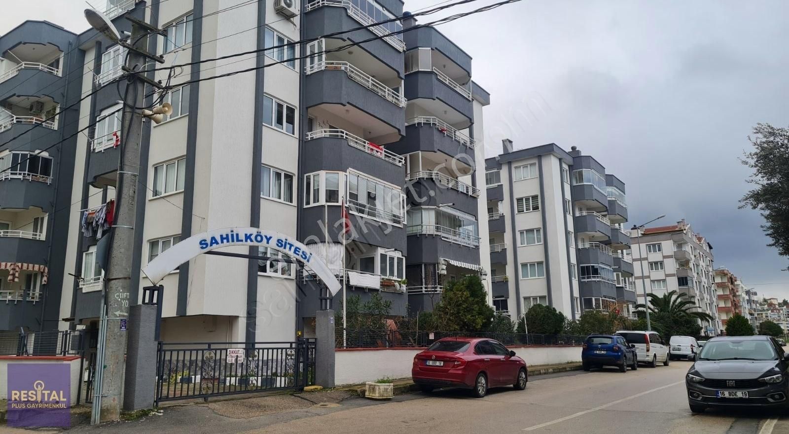 Mudanya Güzelyalı Yalı Satılık Daire MUDANYA GUZELYALI MERKEZI KONUM MASRAFSIZ 3+1 SATILIK DAIRE