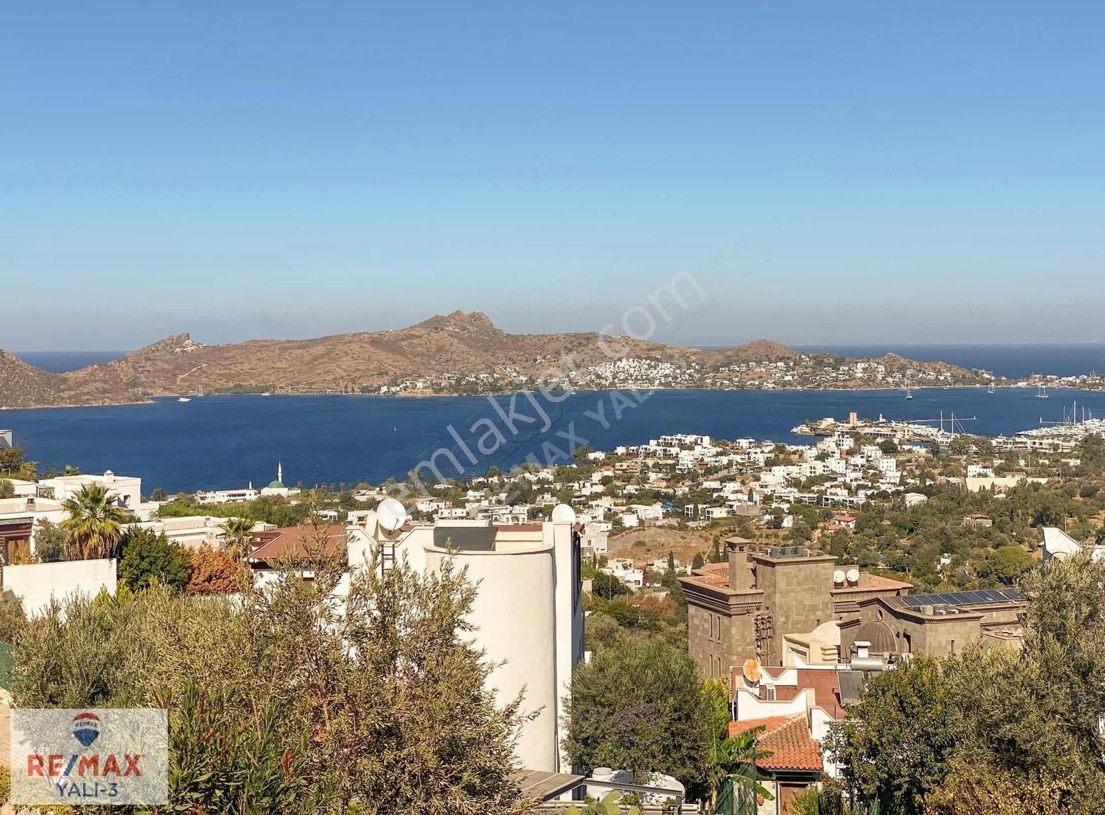 Bodrum Geriş Satılık Daire RE/MAX YALI'DAN YALIKAVAK MARİNA MANZARALI DAİRE