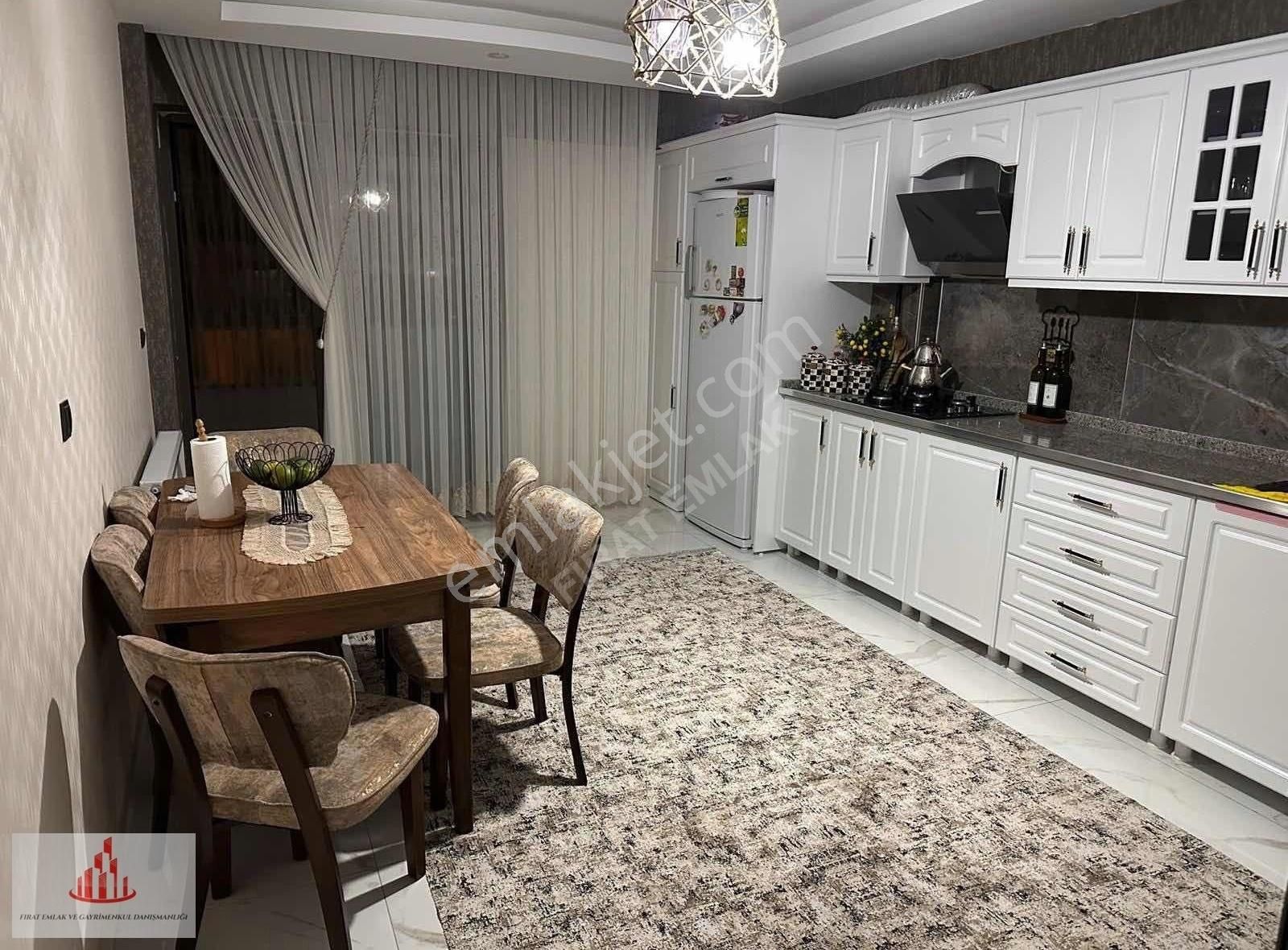 Elazığ Merkez Ulu Kent Satılık Daire [FRT]ULUKENT MAH. ANA CADDE ÜZERİ SATILIK ULTRA LÜKS DAİRE