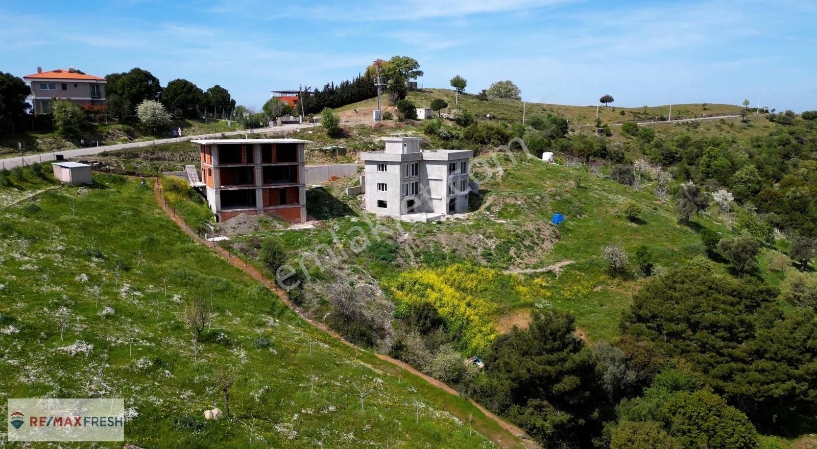 Seferihisar Gölcük Satılık Konut İmarlı Gölcük Köyünde Köyiçi İmarlı Arazi