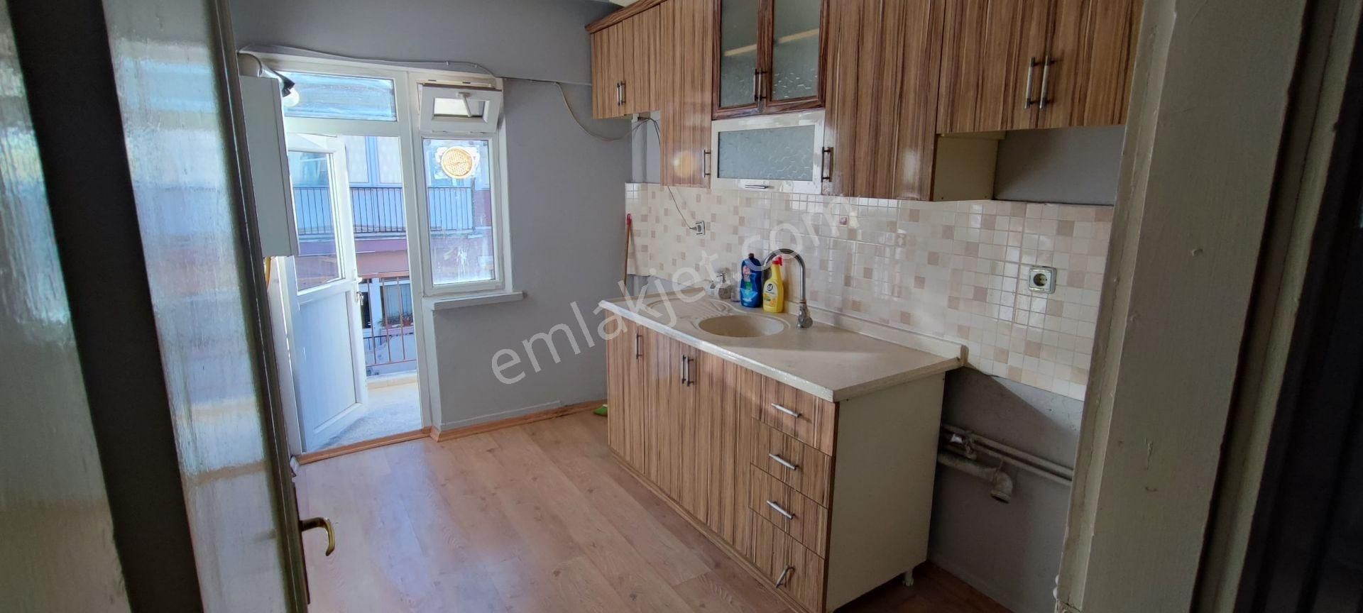 Mç Emlak'tan Mareşal Çakmak Mah'de 3+1 Satılık Daire