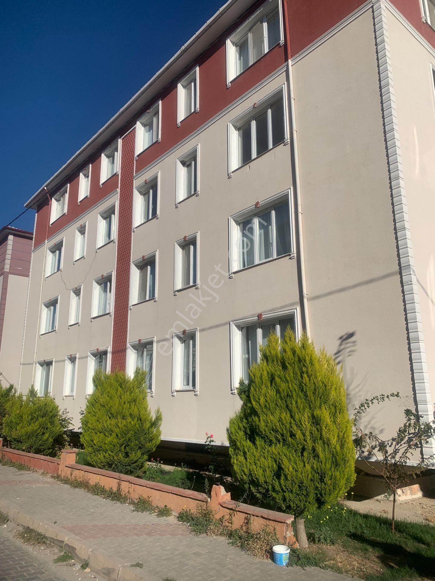 Kırklareli Merkez İstasyon Satılık Daire  GÜC GAYRİMENKULDEN ARAÇ TAKASLI İSTASYON ALTINDA 3+1 SATILIK DAİRE