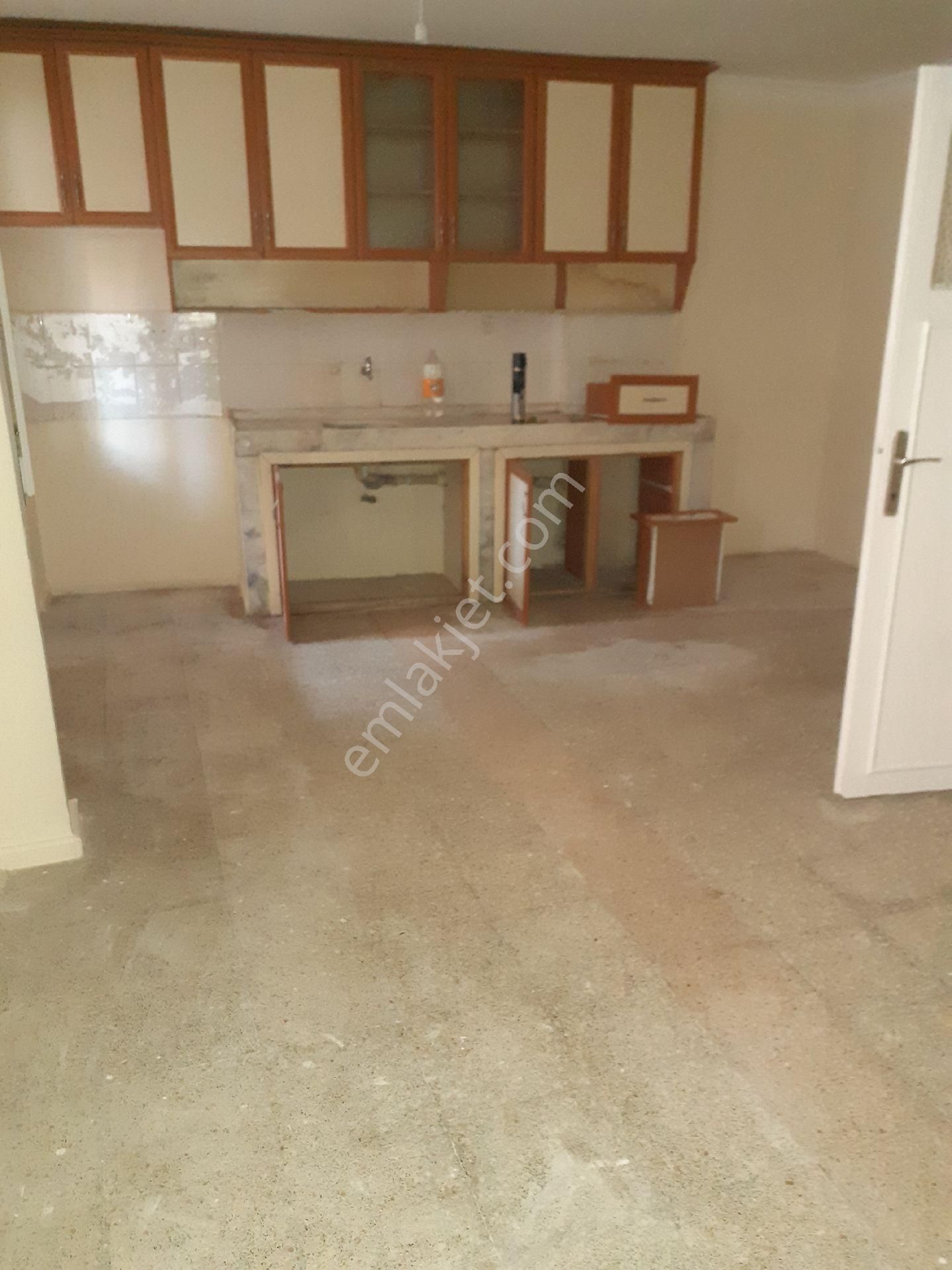 Çukurova Mahfesığmaz Kiralık Daire Kiralık müstakil ev MAFAZSIGMAZ MAH zemin kat 2+1 AYLE OLACAK BİNA 3 KATLI G K CEPELİ 