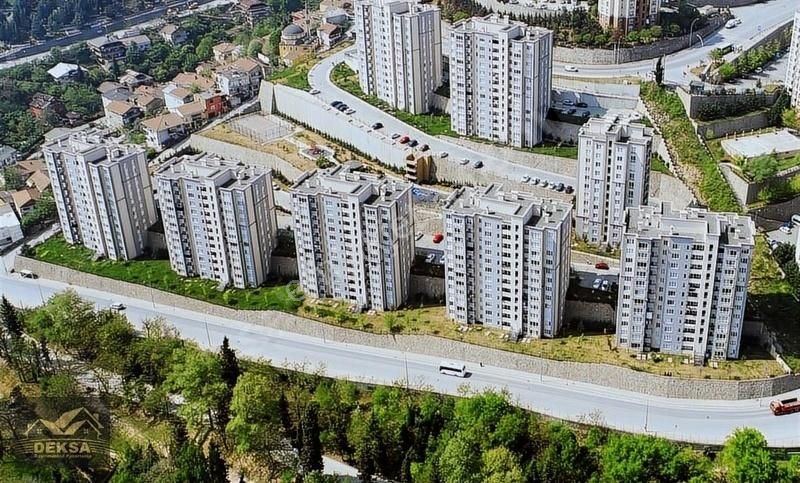 İzmit 28 Haziran Satılık Daire KENT KONUT 5 TE ÜNİVERSİTE YOLU ÜZERİNDE SATILIK 2+1 DAİRE