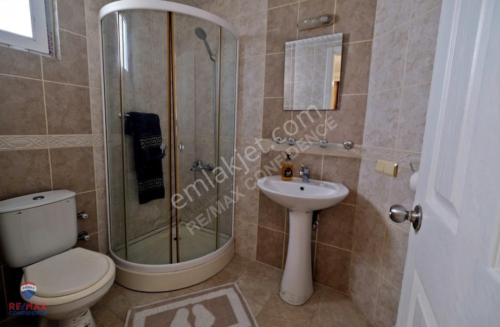 Alanya Mahmutlar Kiralık Villa MAHMUTLAR MAHALLESİNDE MÜSTAKİL HAVUZLU KİRALIK 5+1 VİLLA