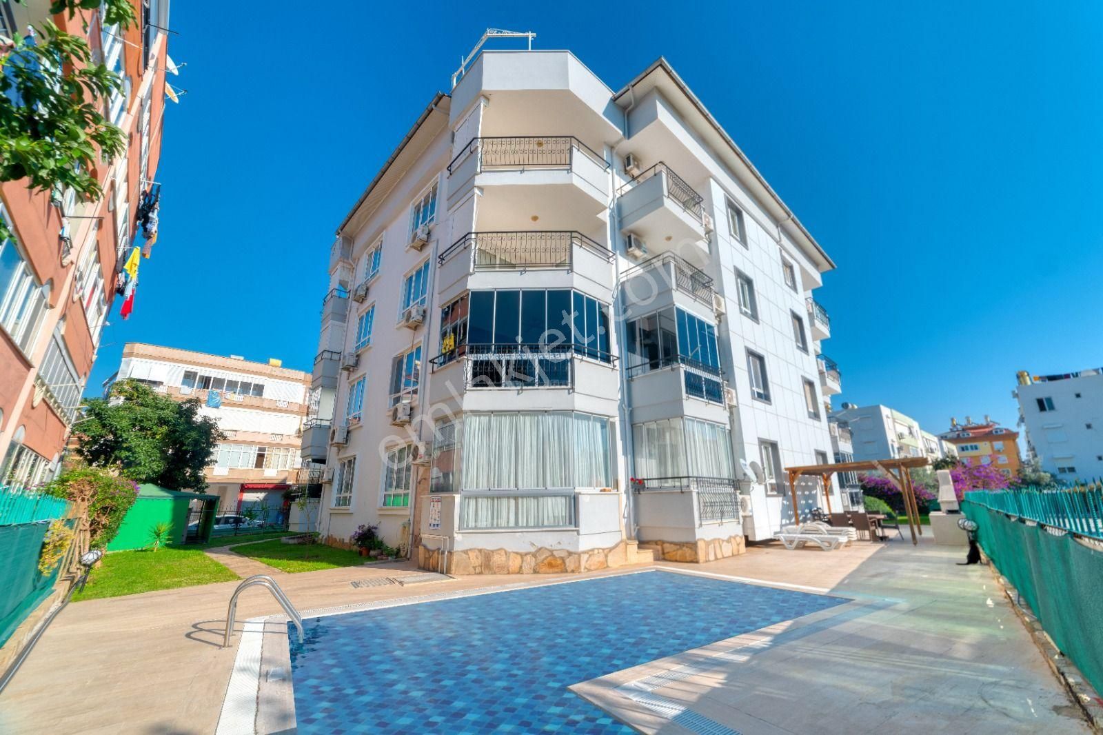 Alanya Oba Satılık Daire  ALANYA OBA 2+1 120M2 EŞYALI HAVUZLU DARE