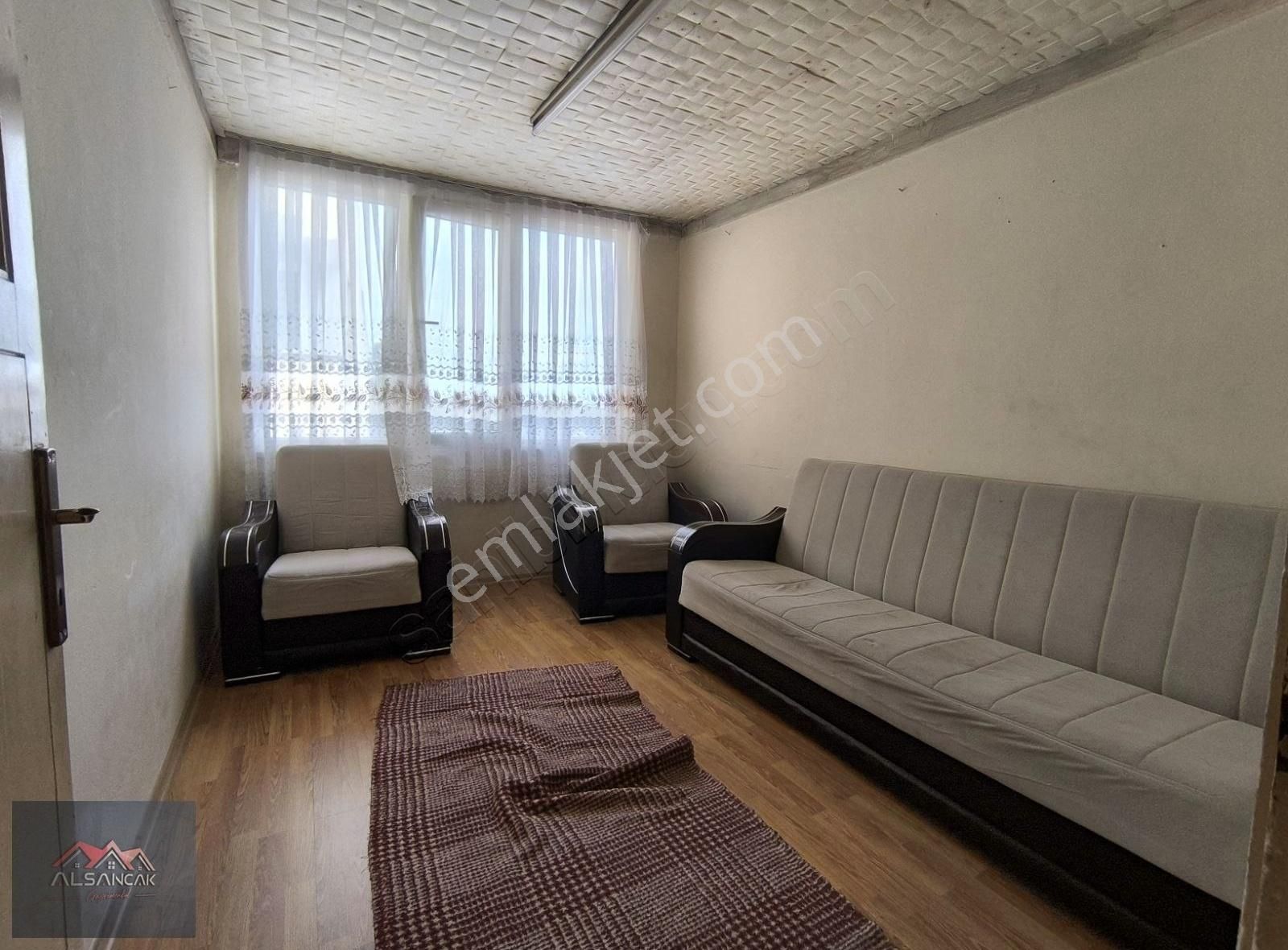 Ortahisar Esentepe Kiralık Daire Meydan Esentepe Mahallesi'nde 6 Katta 1+1 Sobalı Daire