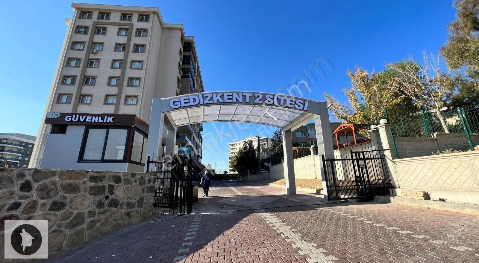 Menemen Ahıhıdır Satılık Daire MENEMEN ATATÜRK Mah de FIRSAT 3+1 Site içerisinde arakat daire