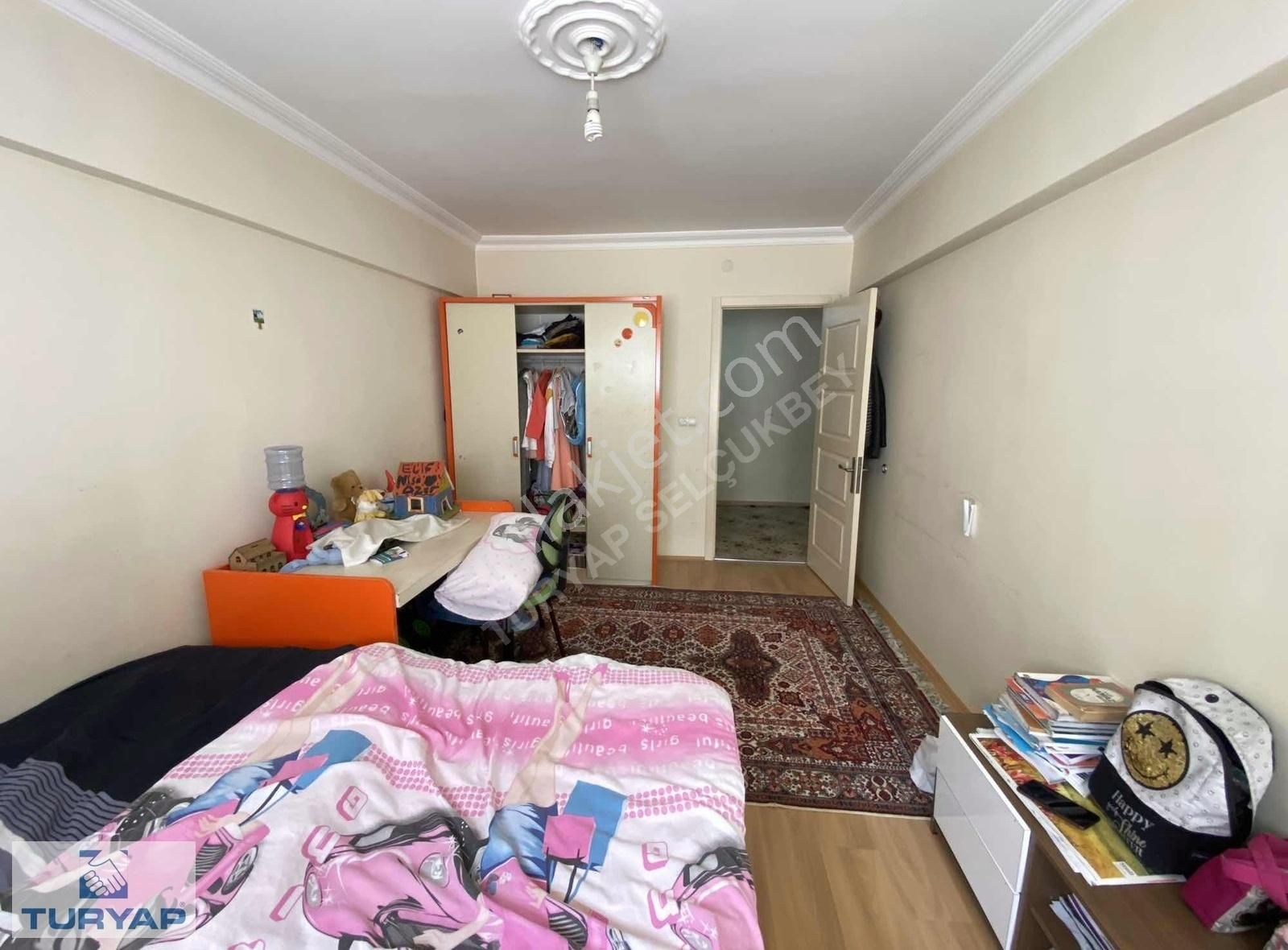 Merkezefendi Şemikler Satılık Daire ŞEMIKLER MAH. SATILIK 3+1 DAİRE