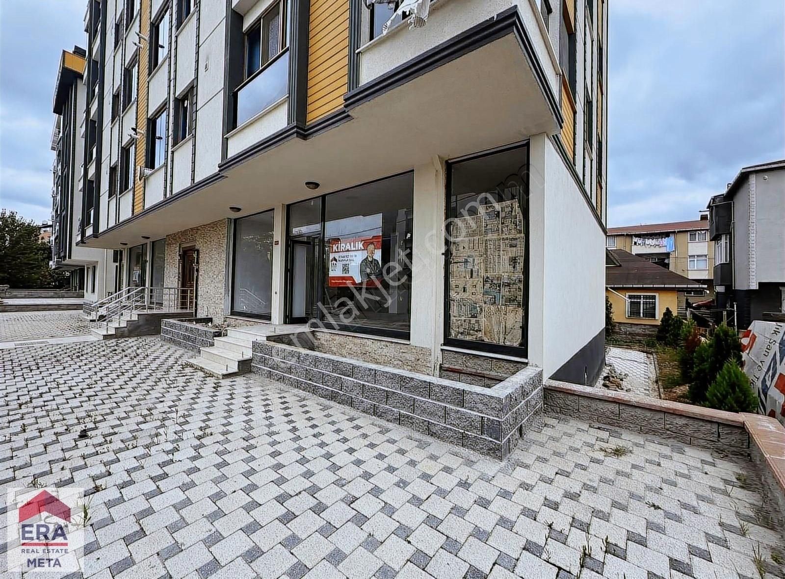 Çekmeköy Ekşioğlu Kiralık Dükkan & Mağaza ÇEKMEKÖY DE 250 M2 NET CADDE ÜSTÜ ÇİFT DEPOLU DÜKKAN