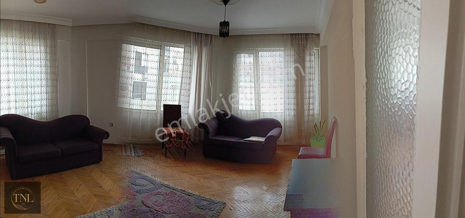 Karşıyaka Bahariye Kiralık Daire Alaybey Merkezde Geniş 3+1 Kiralık Daire