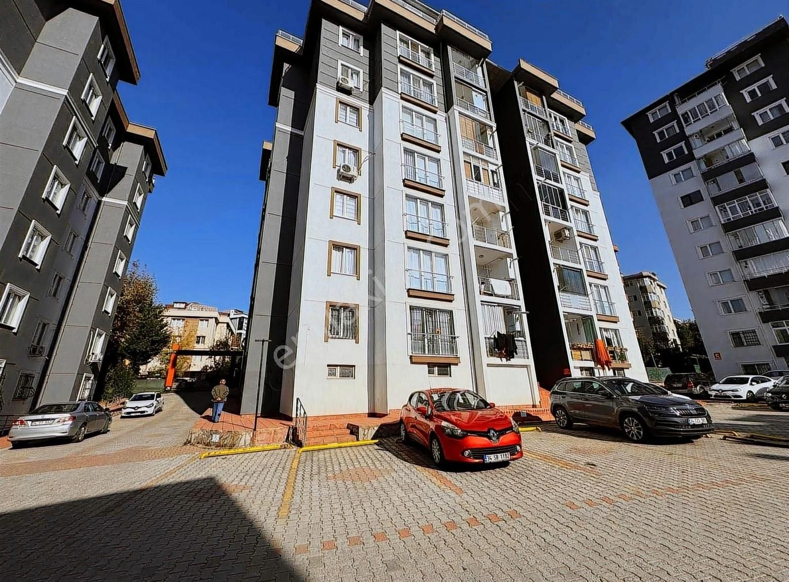 Kartal Gümüşpınar Satılık Daire GÜMÜŞPINAR MAHALLESİNDE SÜMBÜL SİTESİ 4+2 SATILIK DUBLEX DAİRE