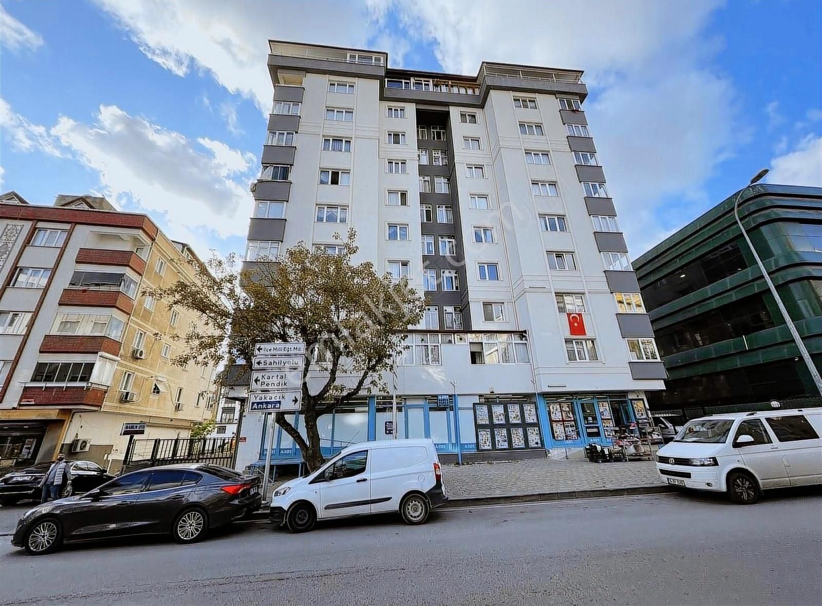 Pendik Yeni Satılık Daire PENDİK YENİMAHALLEDE ANA CADDE ÜZERİ 110m² SATILIK DAİRE