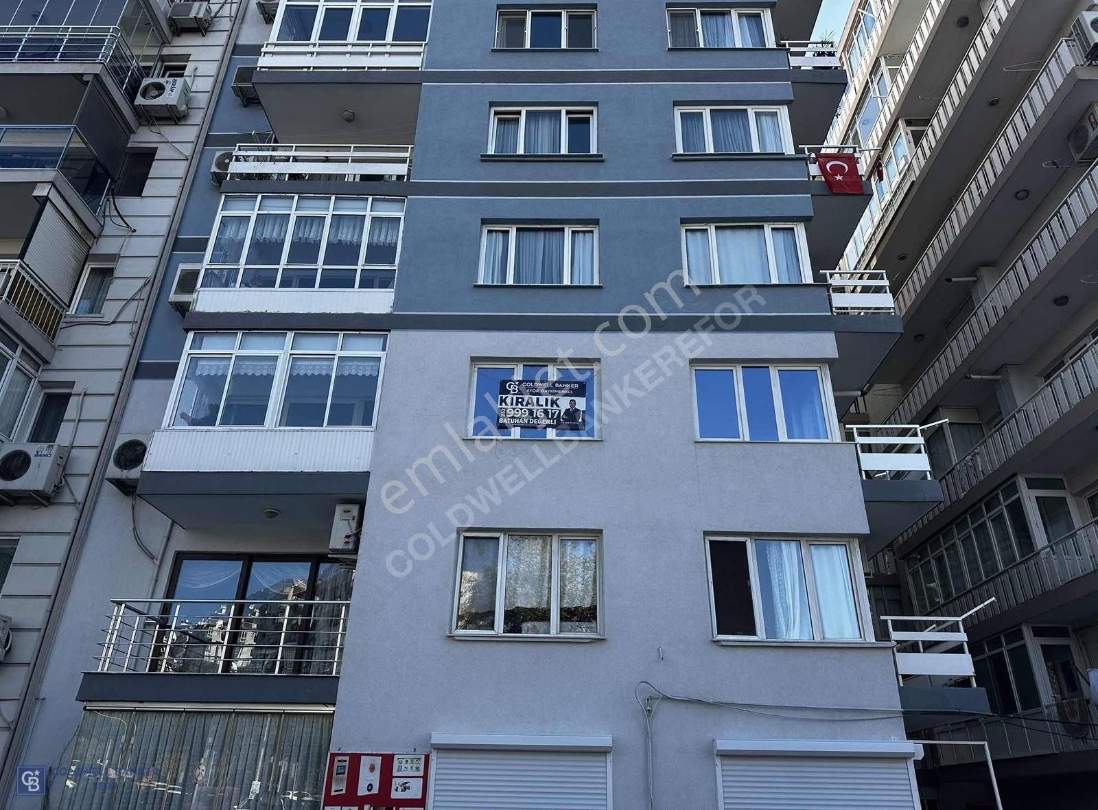 Karabağlar Esenyalı Kiralık Daire Göztepe De Metro Yakını Merkezi Konumda Kiralık 3+1 Daire