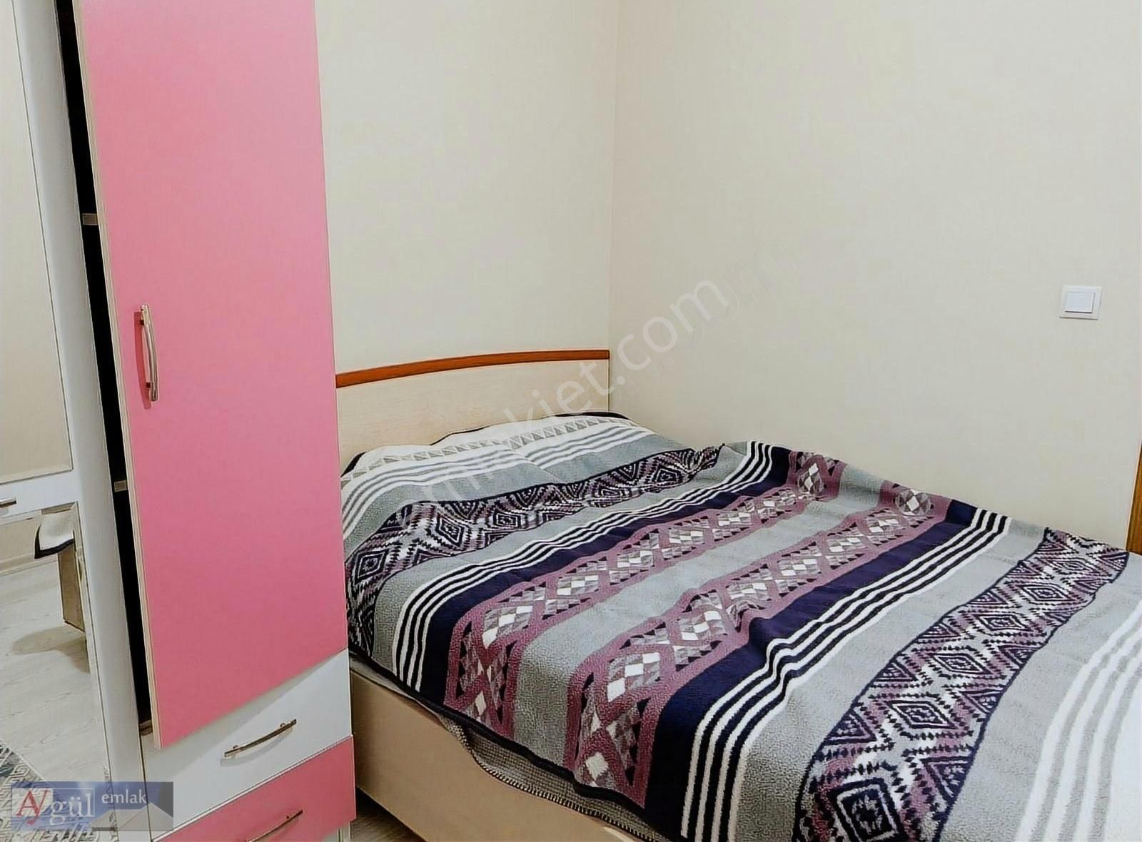 Yeşilyurt Özalper Kiralık Daire Aygül Emlak Tan Özalper De Lüks 1+1 Eşyalı Kiralık Daire