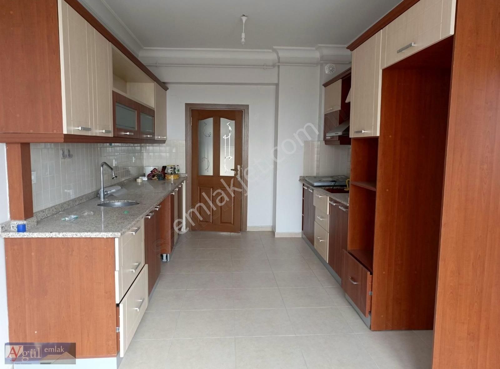 Yeşilyurt Samanlı Kiralık Daire AGÜL EMLAK TAN FAHRİ KAYAHAN DA KİRALIK 3+1 SİTE İÇİ DAİRE