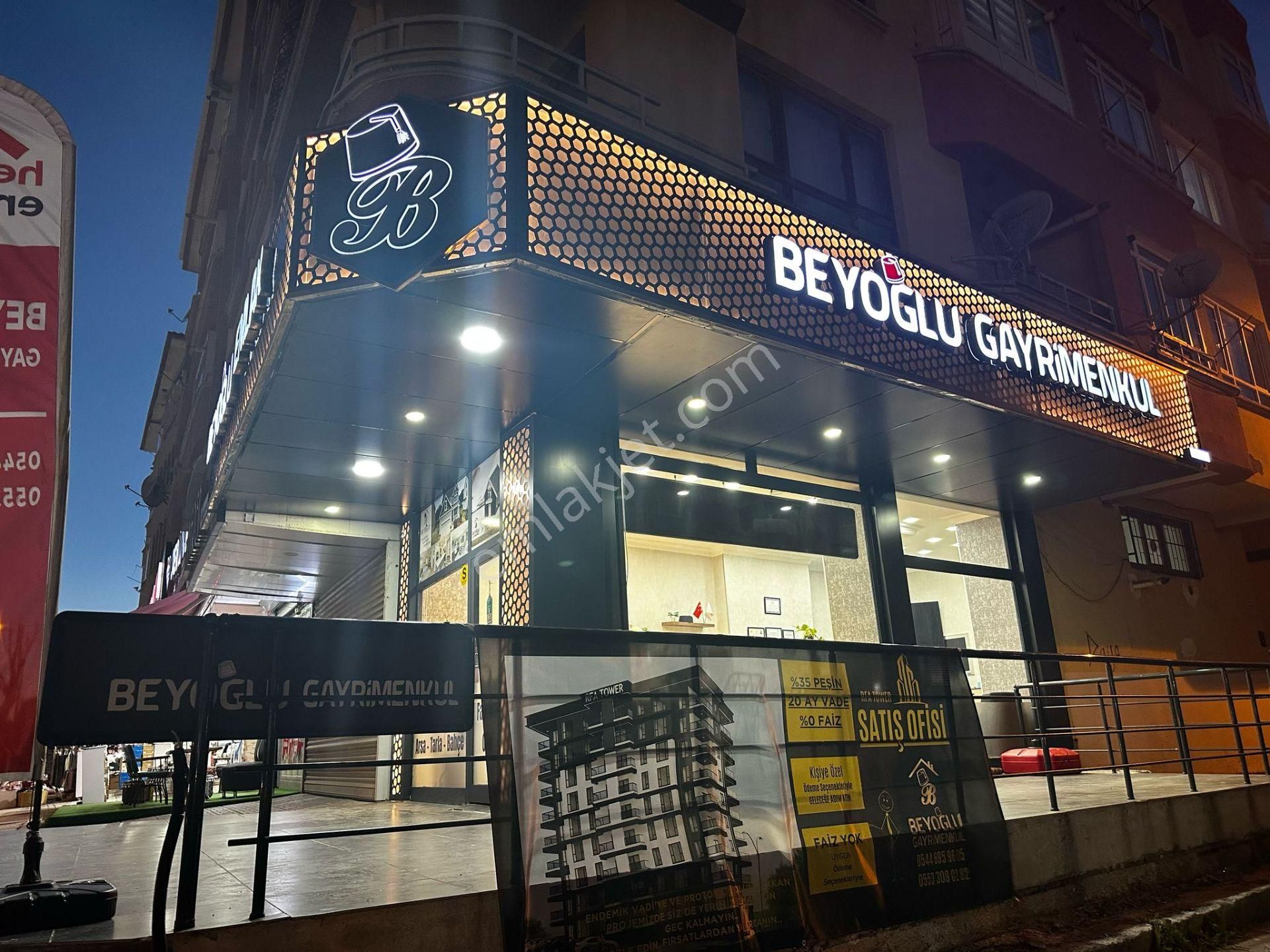 Beyoğlu Gayrimenkul'den Ayyıldızda 3+1 Kiralık Sıfır Daire