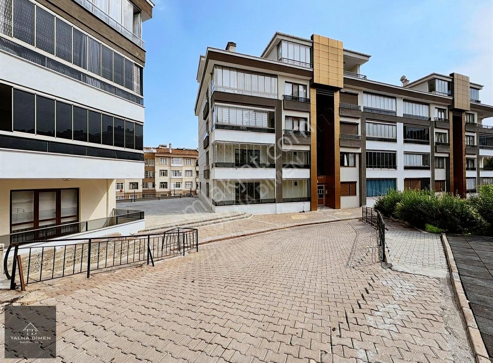 Selçuklu Yazır Kiralık Daire YAZIR'DA 5+1 SİTE İÇERİSİN'DE KAPALI OTOPARKLI 2 EBEVEYN BANYOLU