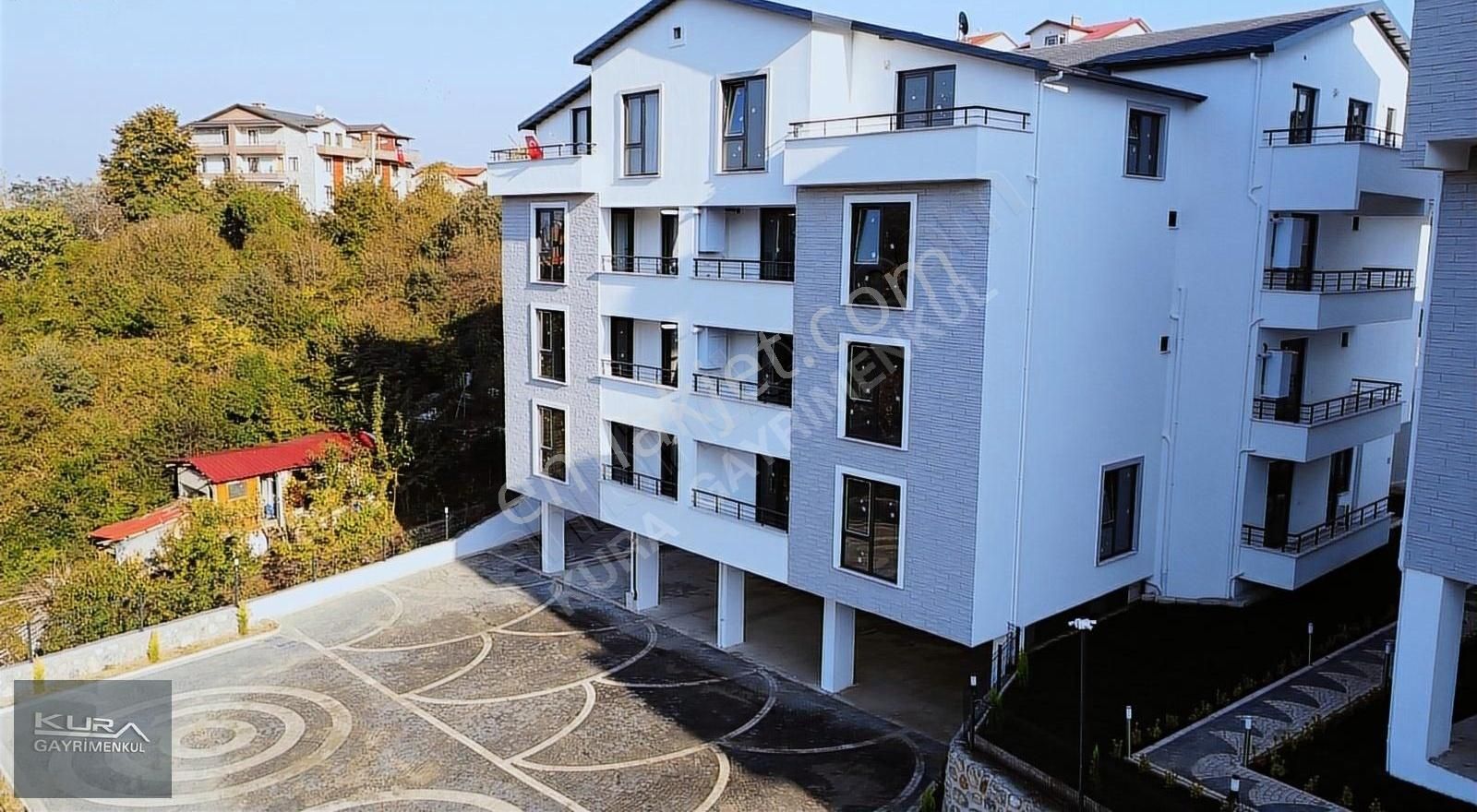 Gölcük Şehitler Kiralık Daire SİTE İÇERİSİNDE 4+1 DUBLEKS