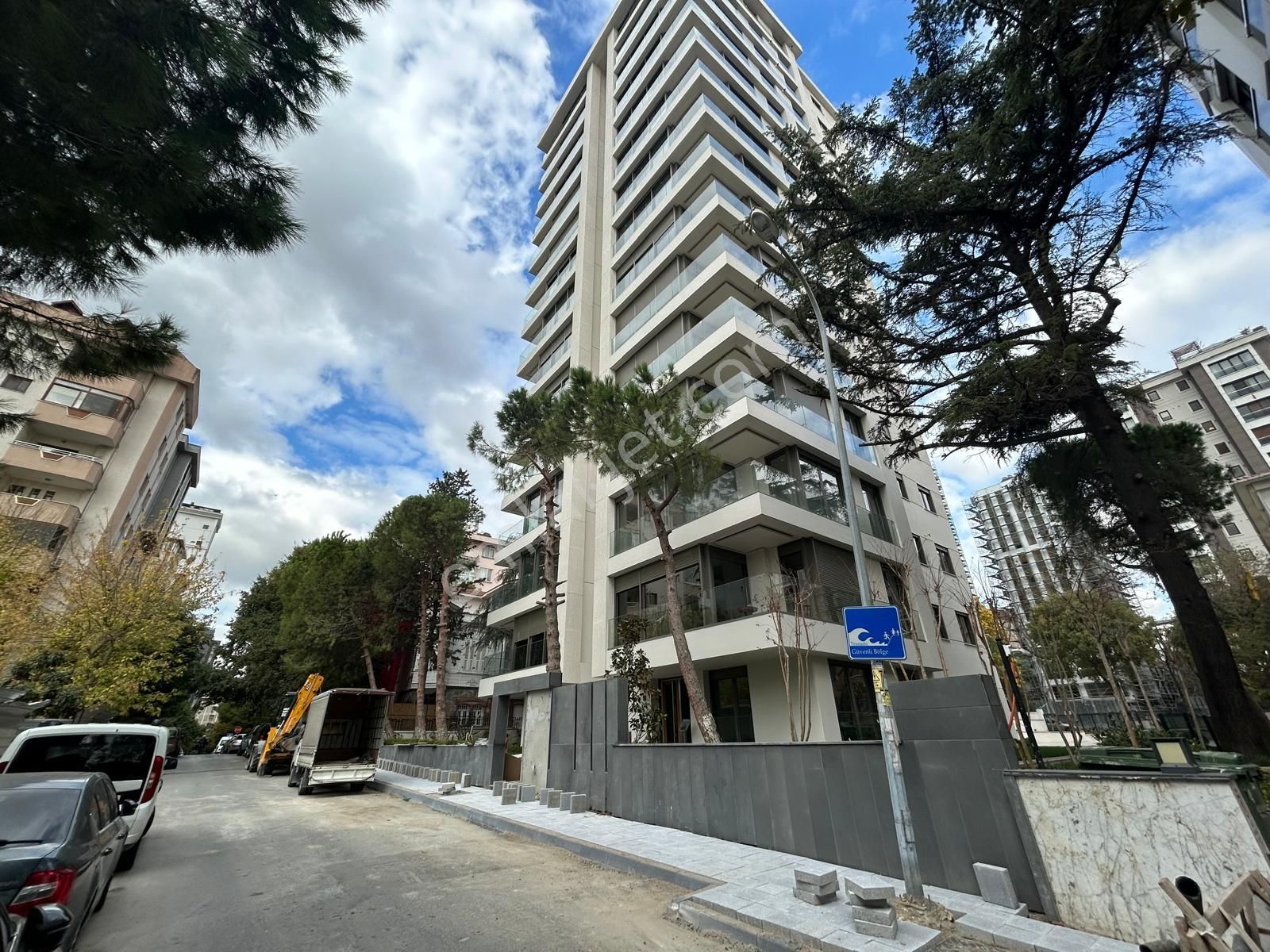 Kadıköy Bostancı Satılık Daire  OBEN'DEN CADDEYE VE SAHİLE YÜRÜME MESAFESİNDE 2+1 NET 70 m²