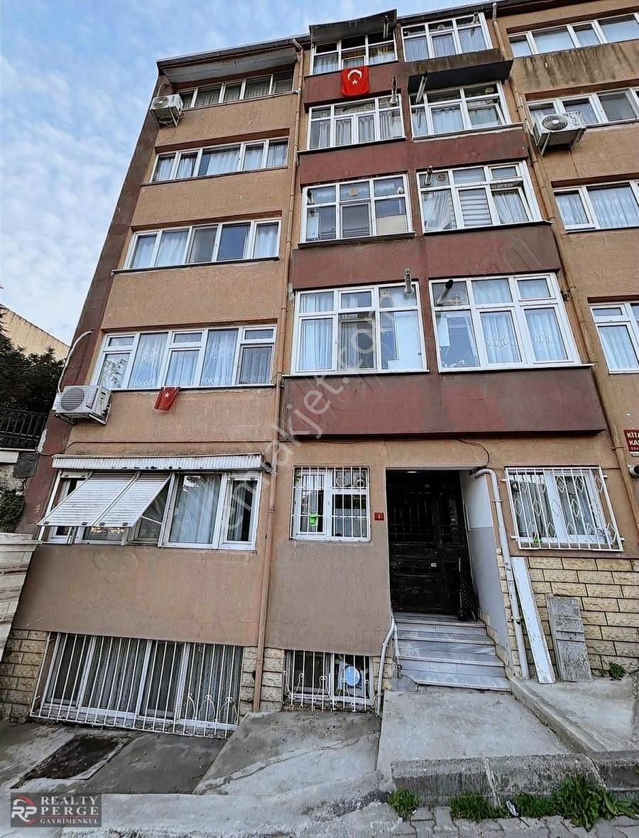 Eyüpsultan Düğmeciler Satılık Daire REALTYDEN DÜĞMECİLERDE CADDE ÜSTÜ İÇİ YENİ YAPILI 2+1 DAİRE