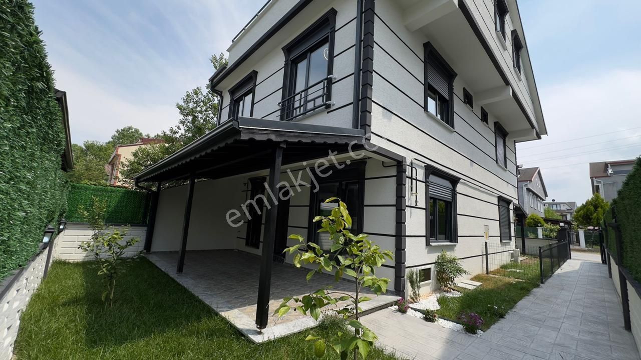 Kocaali Yalı Satılık Villa  AKYURT İNŞAAT'TAN 3+1 TRİPLEKS VİLLA