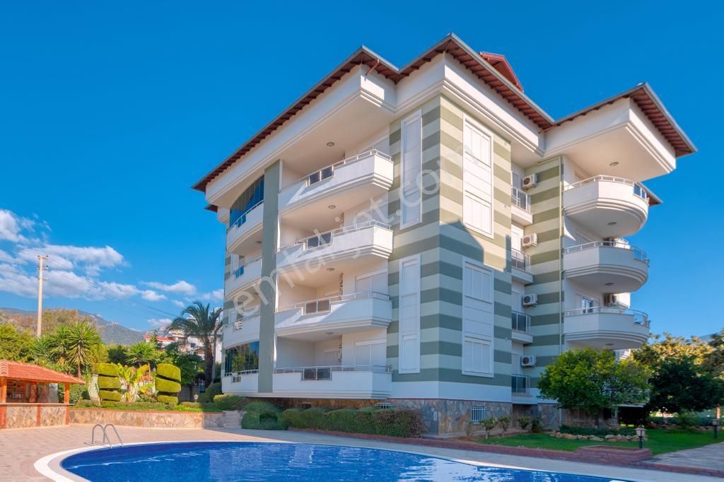 Alanya Oba Satılık Daire ALANYA OBA 2+1 105M2 EŞYALI HAVUZLU DAİRE!!