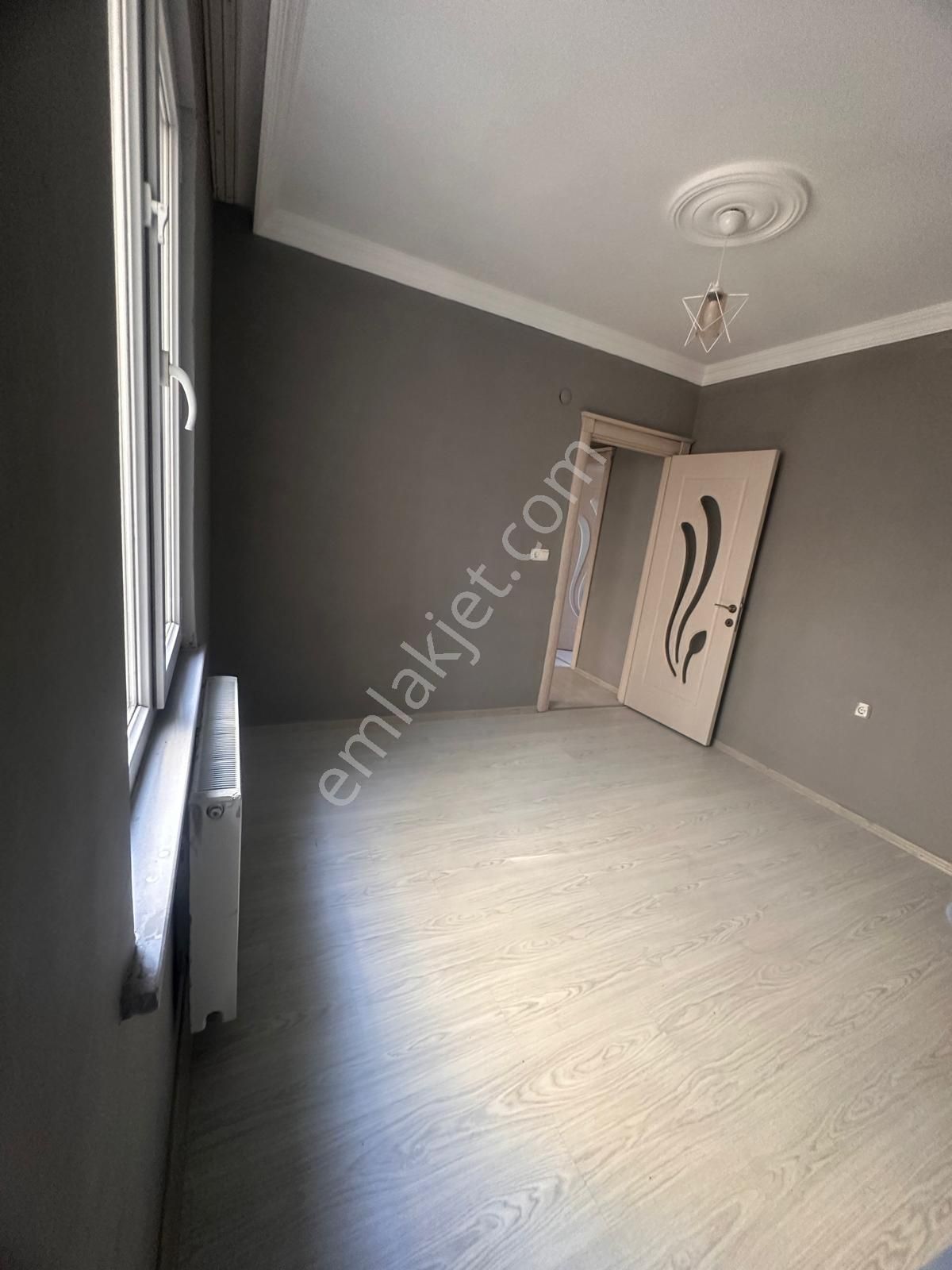 Arnavutköy Arnavutköy Merkez Kiralık Daire  Avlu 34 AVM'ye Yakın Asansörlü Masrafsız 150 m2 Üst Dublex 4+2