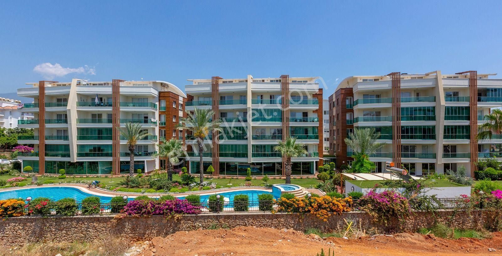 Alanya Oba Satılık Daire  ALANYA OBA 2+1 115M2 EŞYASIZ FULL AKTİVİTELDAİRE!!!