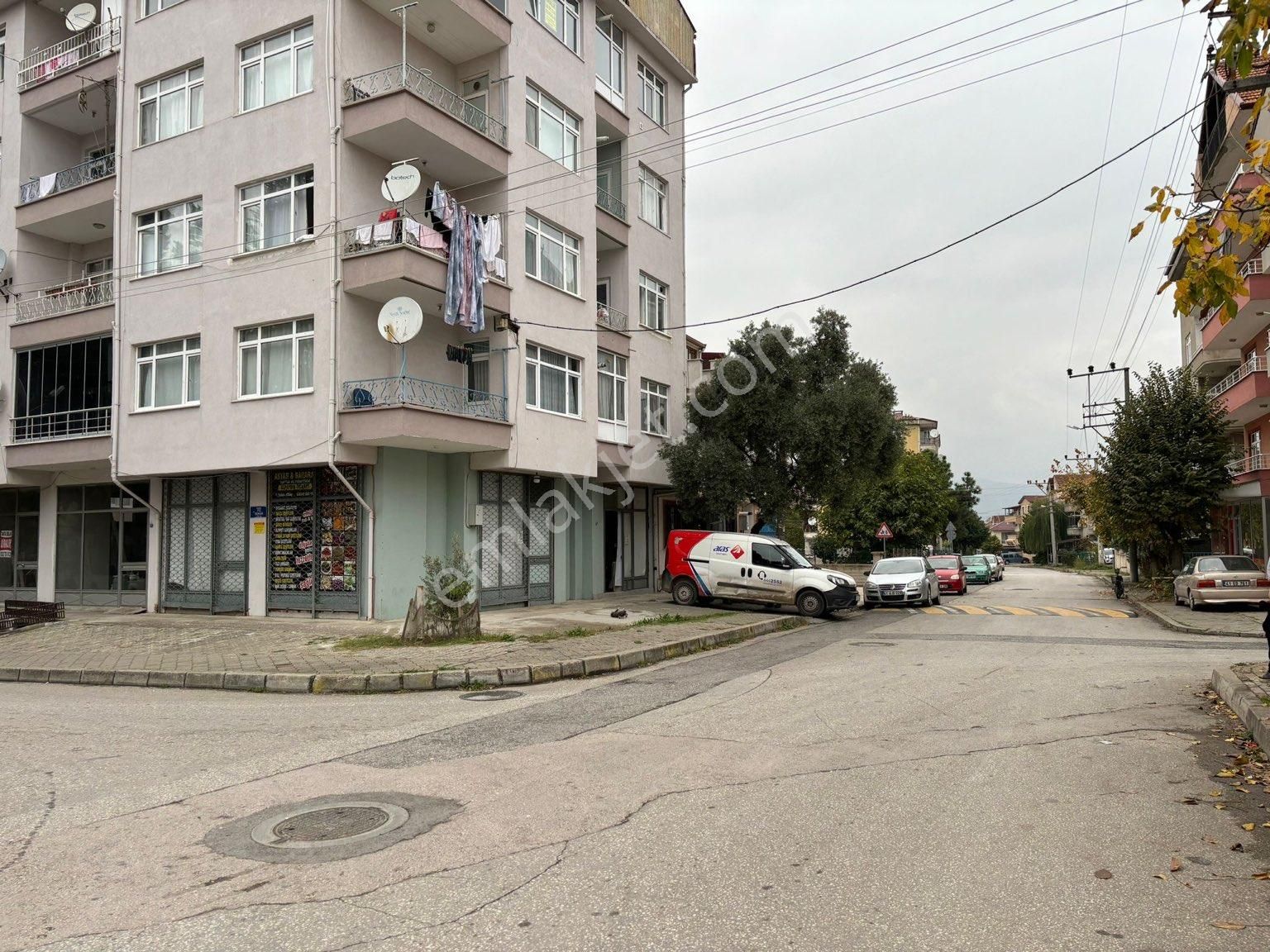 Gölcük Kavaklı Kiralık Daire KAVAKLI’DA 2+1 FULL YENİLENMİŞ KİRALIK DAİRE