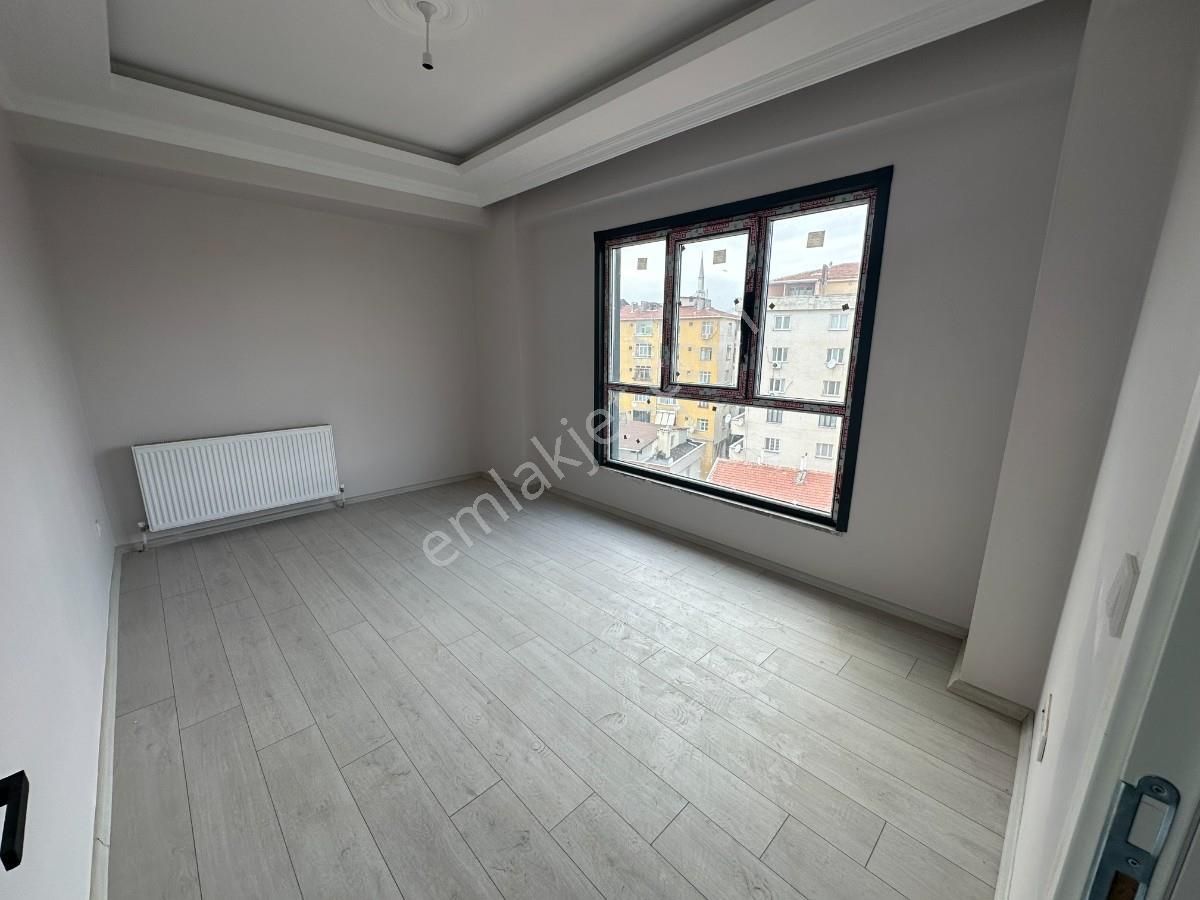 Gaziosmanpaşa Yıldıztabya Kiralık Daire Yıldıztabya Mahde Site içerisinde 2+1 9.Kat KİRALIK DAİRE