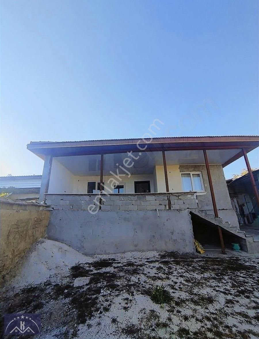 Burdur Merkez Çallıca Köyü (Yukarı) Satılık Daire BURDUR MERKEZ ÇALLICA'DA 2+1 130M2 SIFIR SATILIK MÜSTAKİL EV