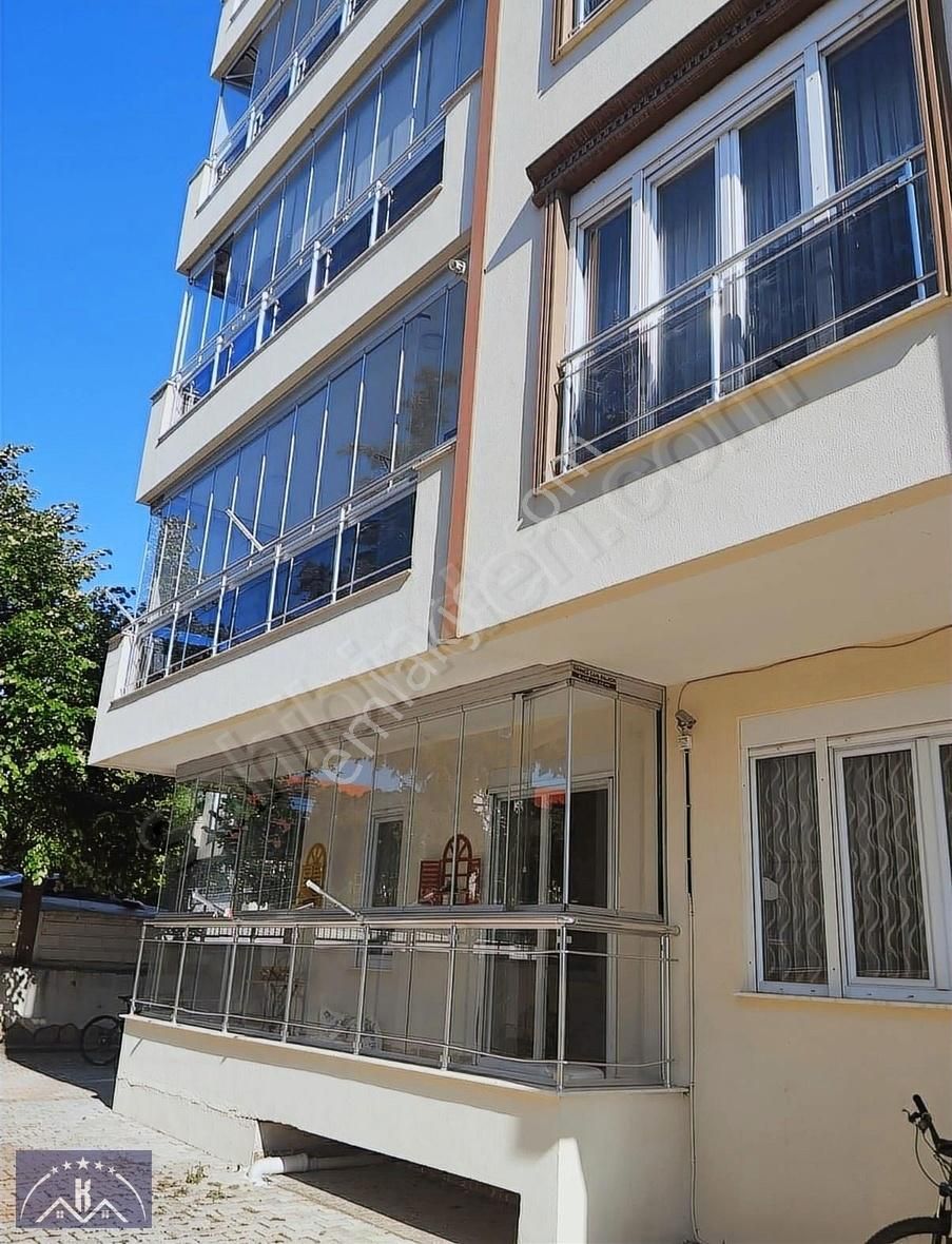 Burdur Merkez Bahçelievler Satılık Daire BAHÇELİEVLER MAH. 2+1 130M2 BALKONLU FERAH SATILIK DAİRE