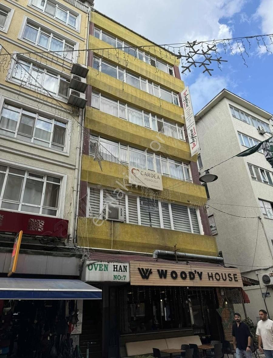 İzmit Kemalpaşa Kiralık Ofis İSTİKLAL CADDESİNDE ÖVEN İŞ HANINDA 55 m2 YAPILI OFİS