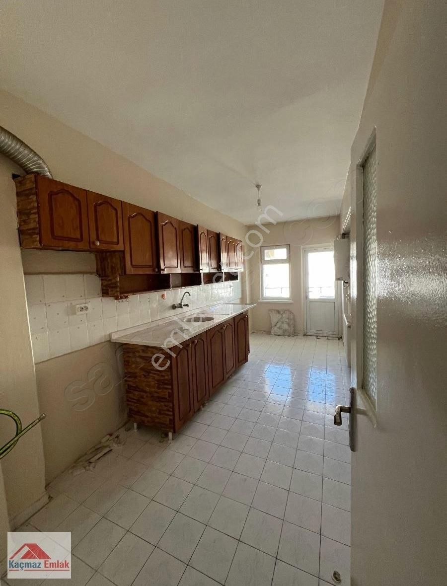 Kahramankazan Atatürk Kiralık Daire KAÇMAZ EMLAK'TAN 3+1 KİRALIK DAİRE ÇARŞI MERKEZ